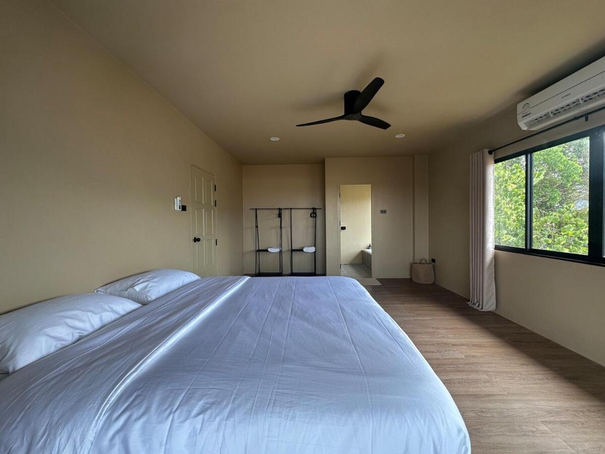 Sea View 3br 2nd Floor Apartment