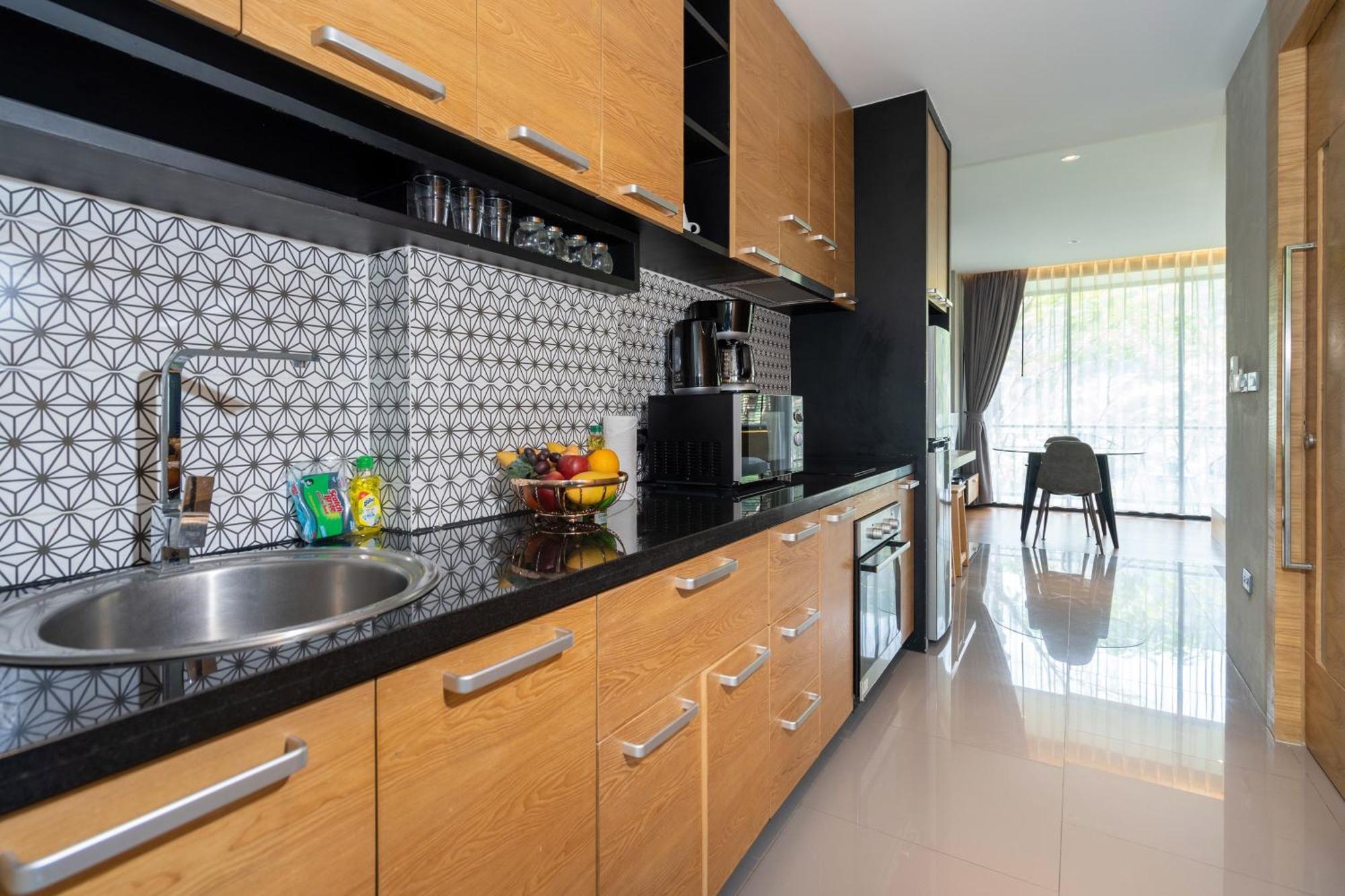 Embrace Nature, Comfort & Proximity - Natural Park B24 Suite, Kamala Beach