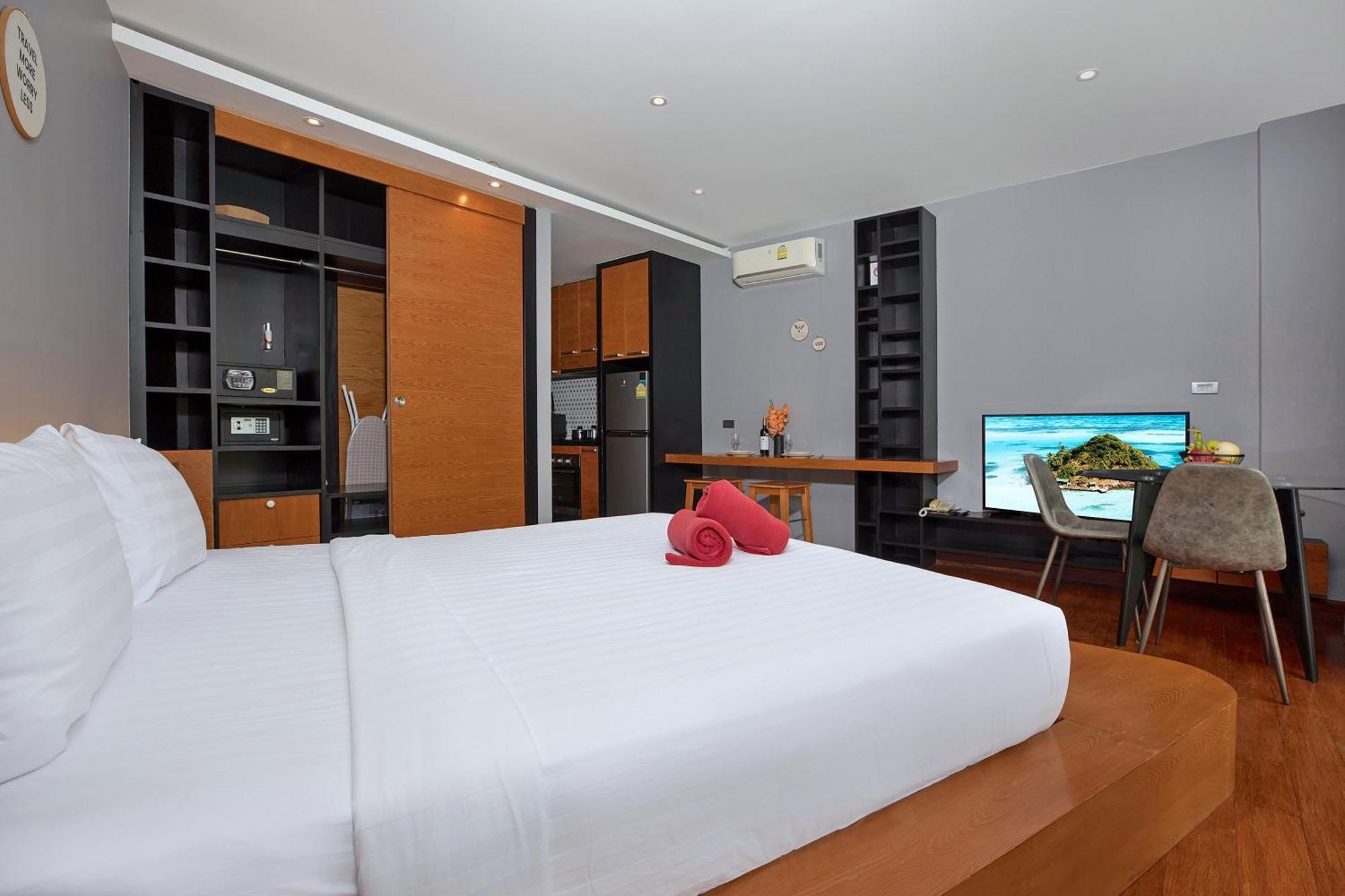 Embrace Nature, Comfort & Proximity - Natural Park B24 Suite,