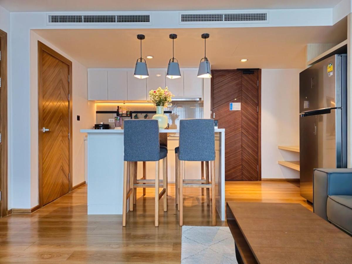 Wonderful View Duplex In La Apartment