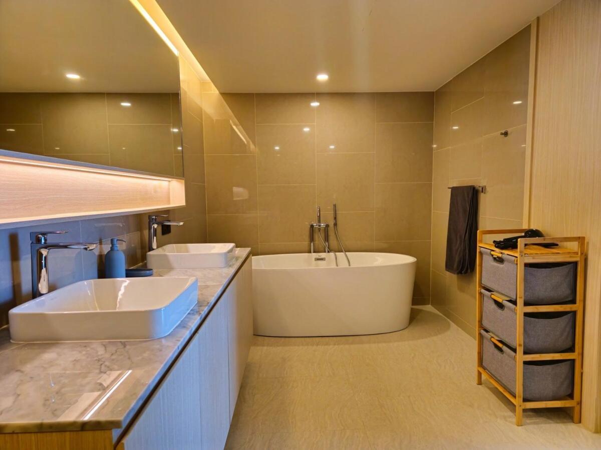 Wonderful View Duplex In La Apartment *