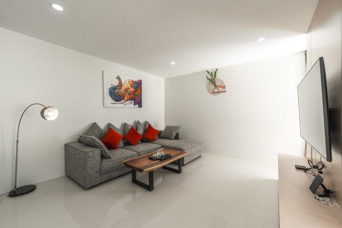 V169 Blue Tree Paradise 3br & Private Pool Villa Phuket