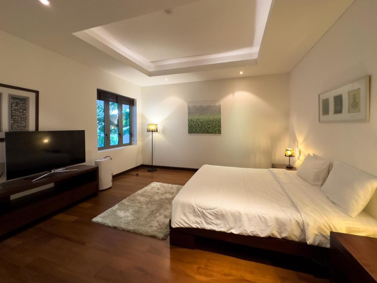Charming 3-bdr With Pool *