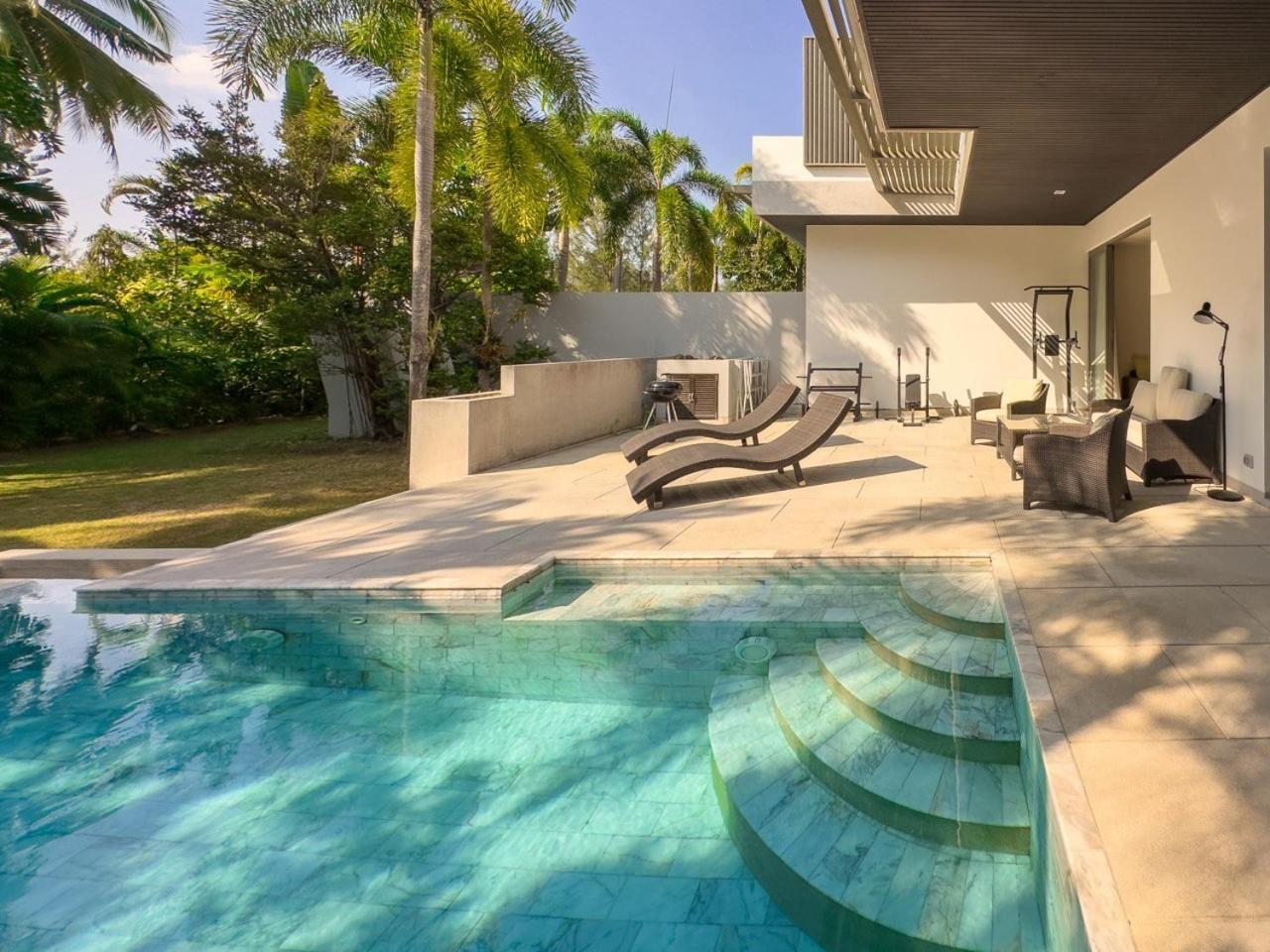 Charming 3-bdr With Pool *
