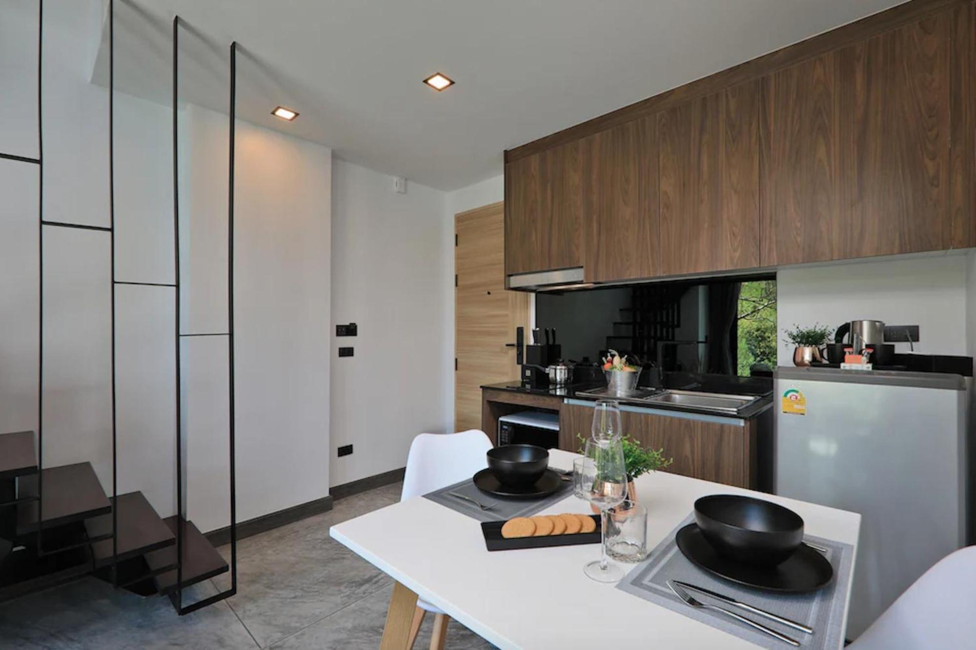 Apartment Duplex In Naiharn Near The Beach, Utl B325 *
