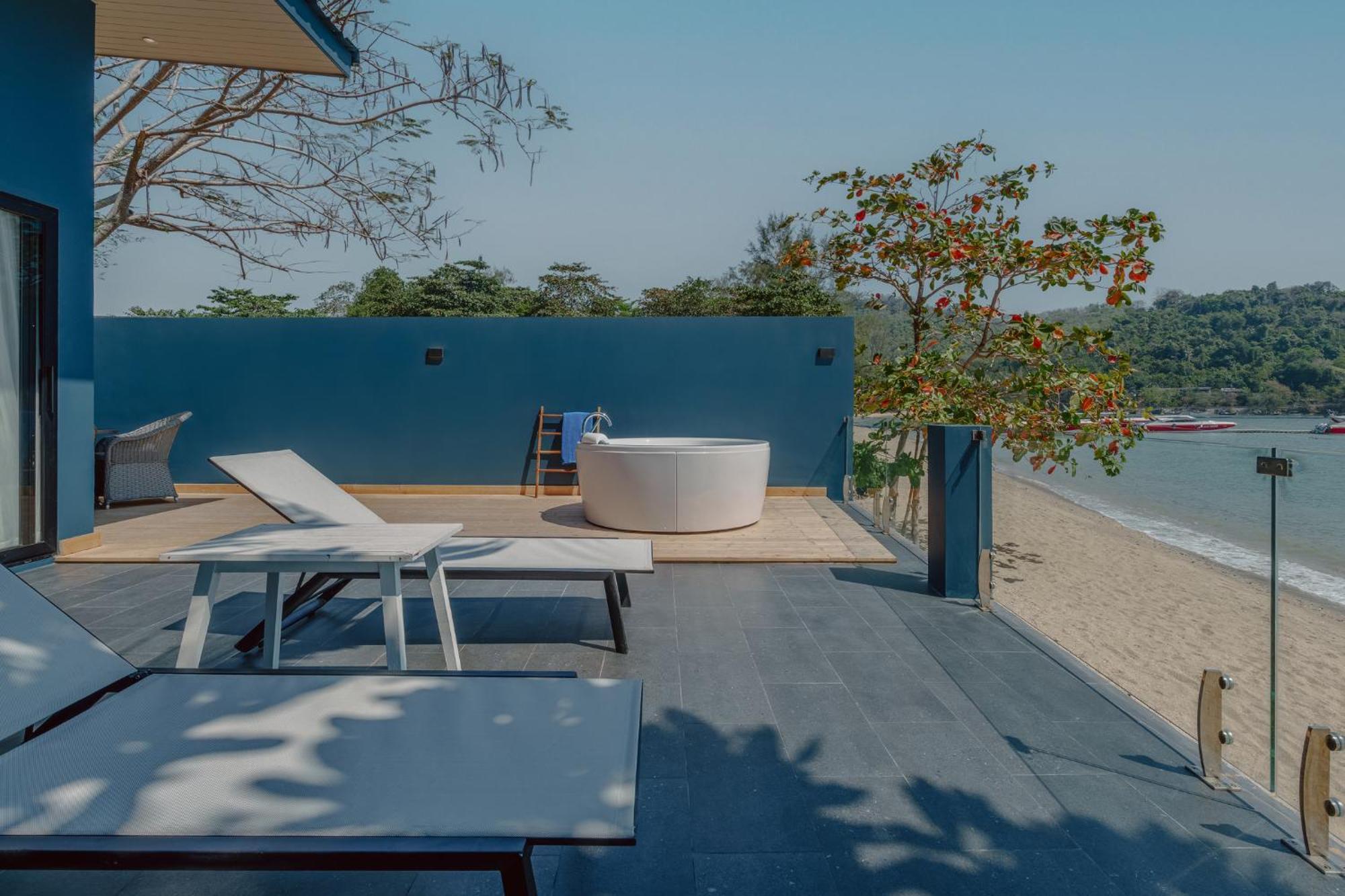Tide Front - Sha 5* Phuket