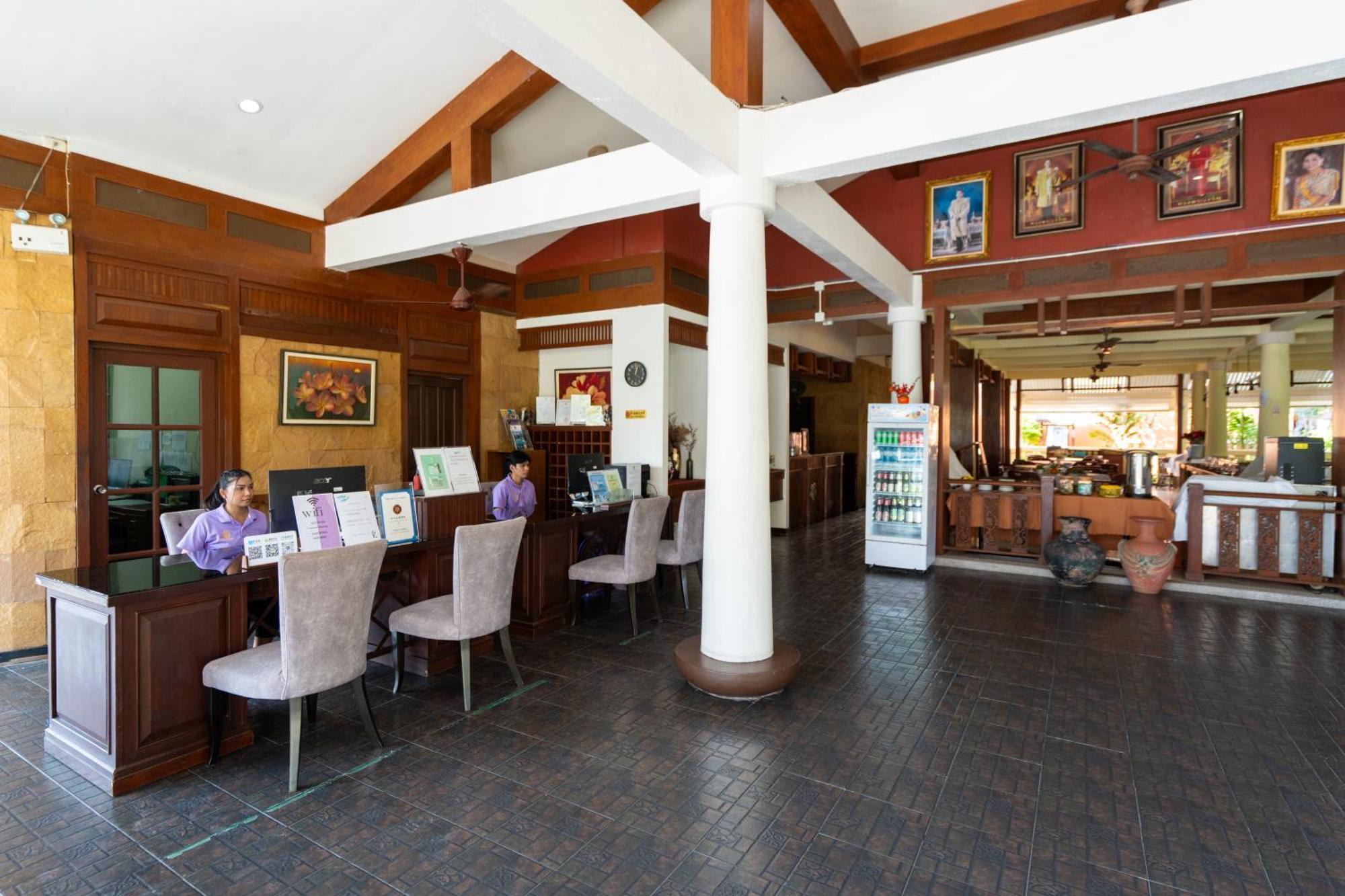 Phuket Leelavadee Hua Ting Resort 4*