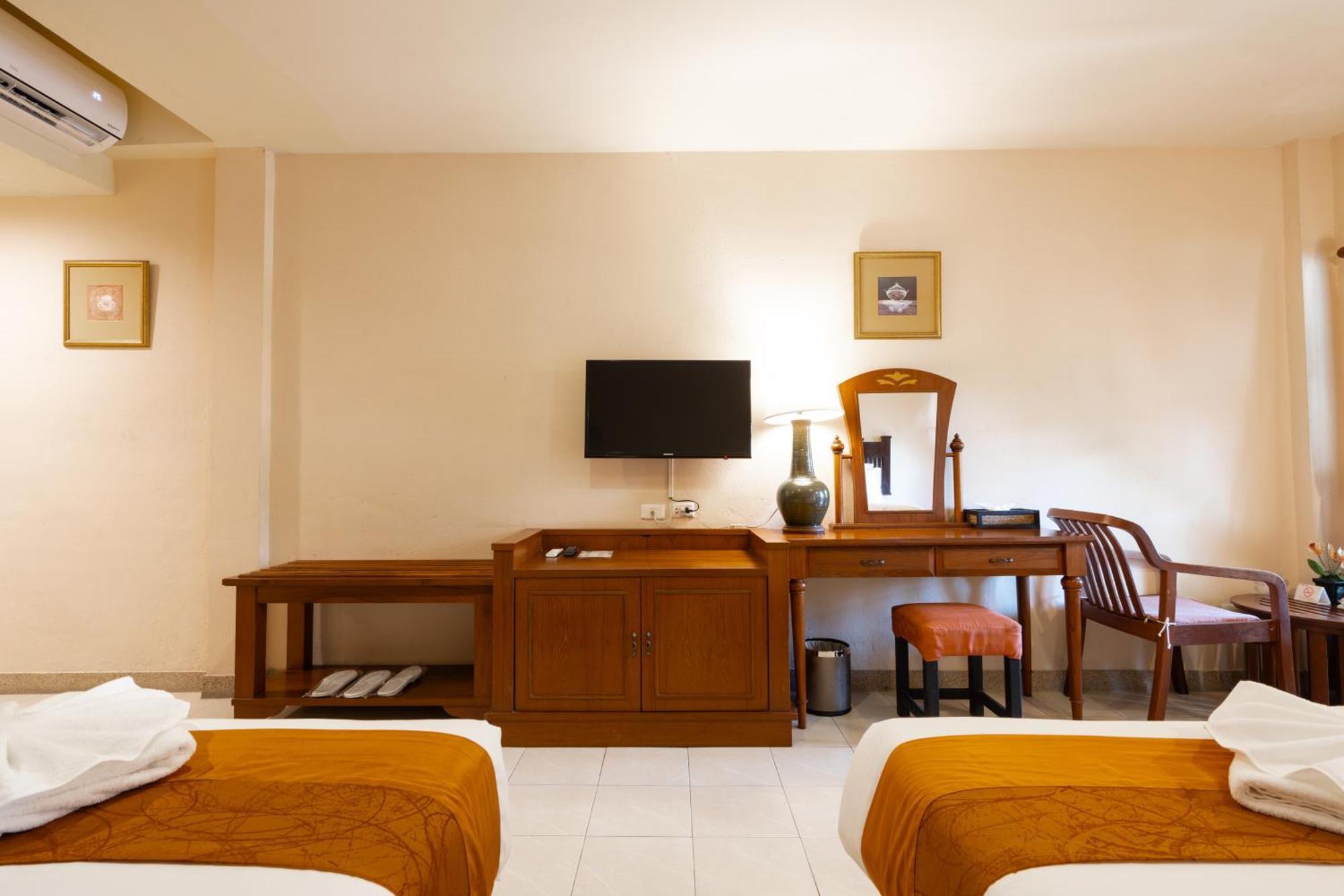 Phuket Leelavadee Hua Ting Resort
