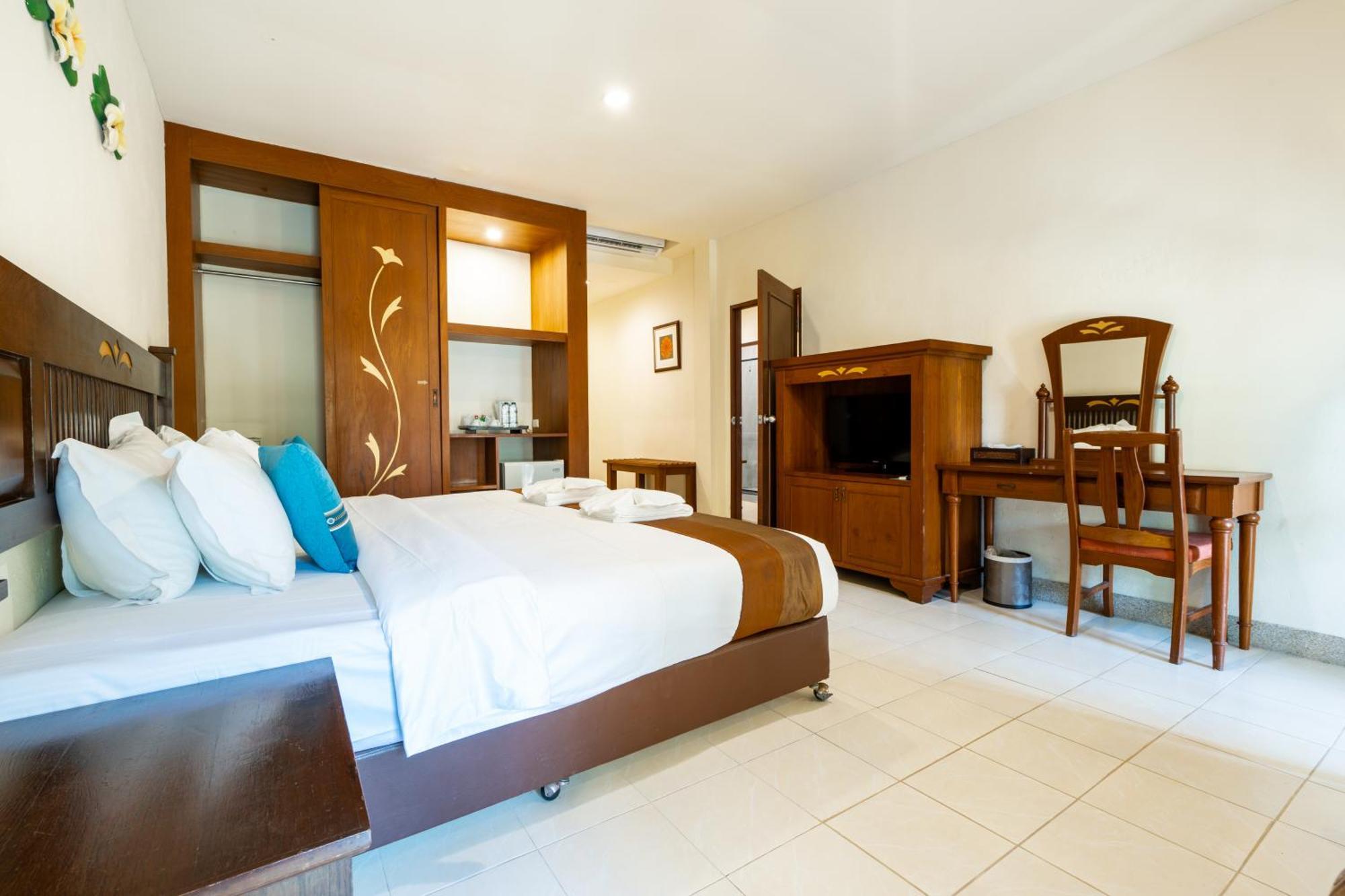 Phuket Leelavadee Hua Ting Resort 4*