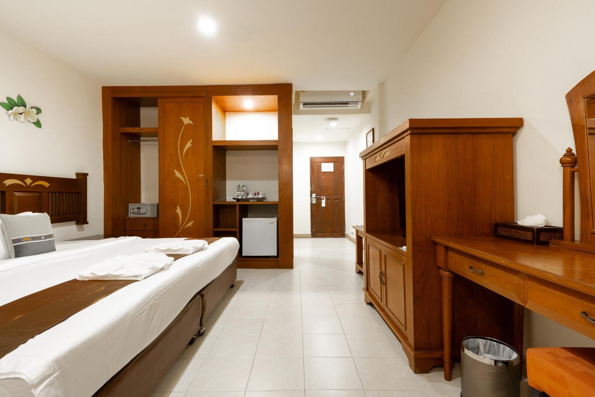 Resort Phuket Leelavadee Hua Ting Patong