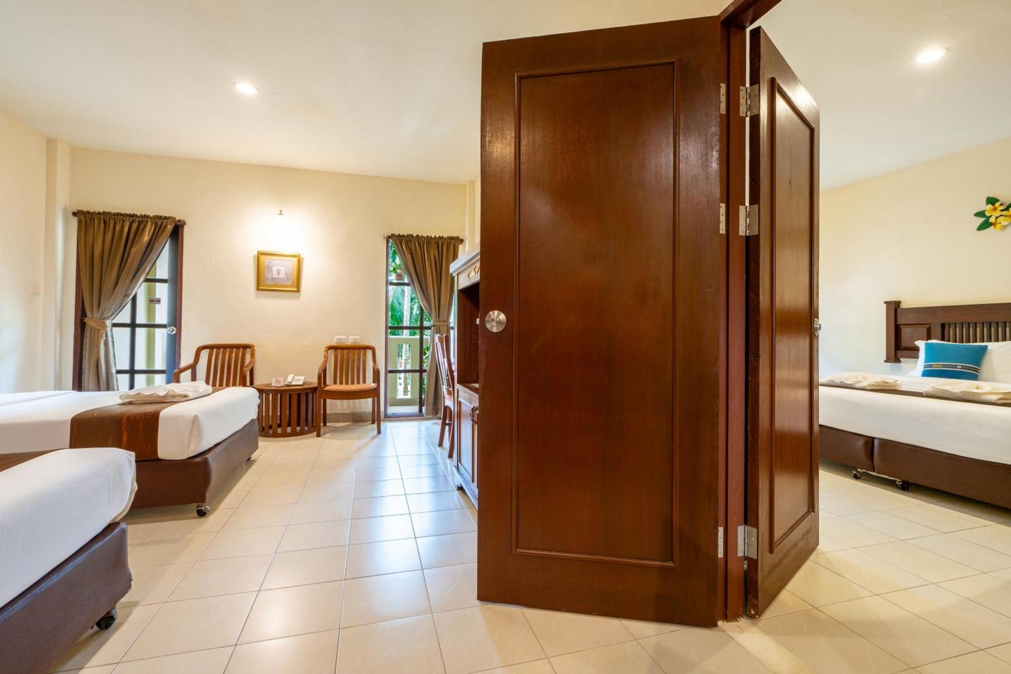 Phuket Leelavadee Hua Ting 4*