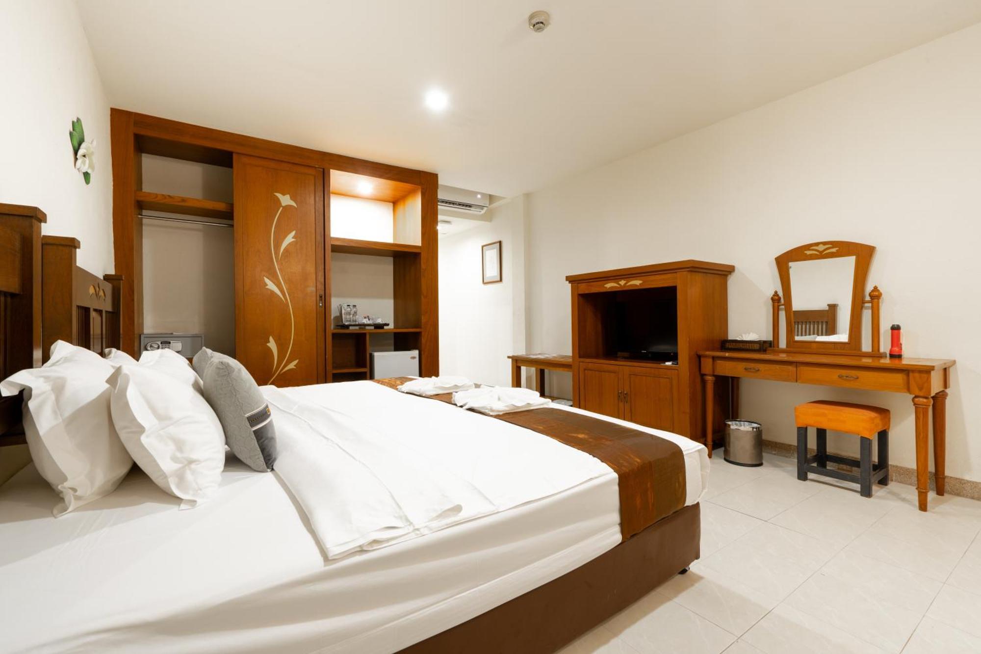 Resort Phuket Leelavadee Hua Ting 4*