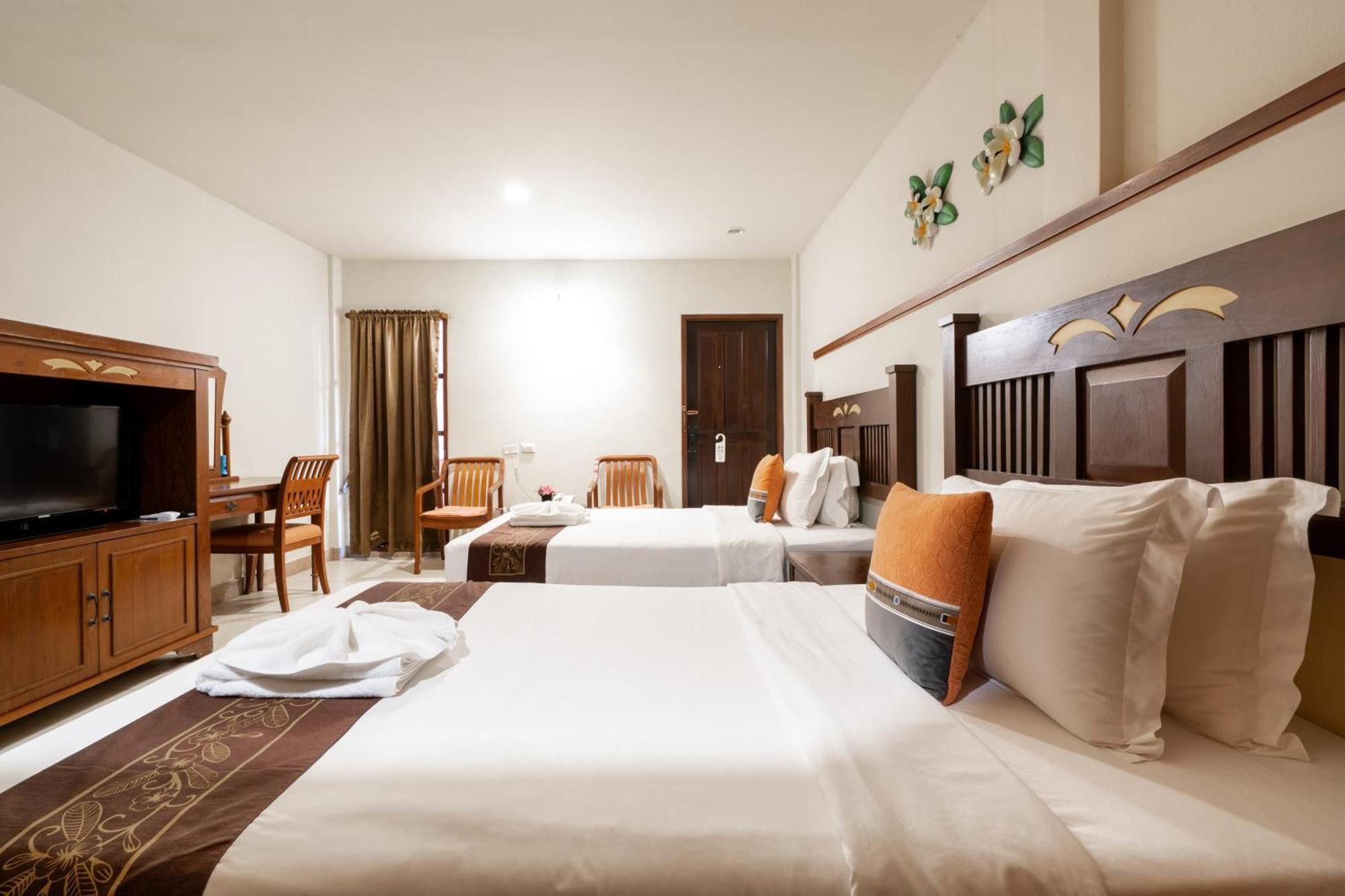 Resort Phuket Leelavadee Hua Ting 4*