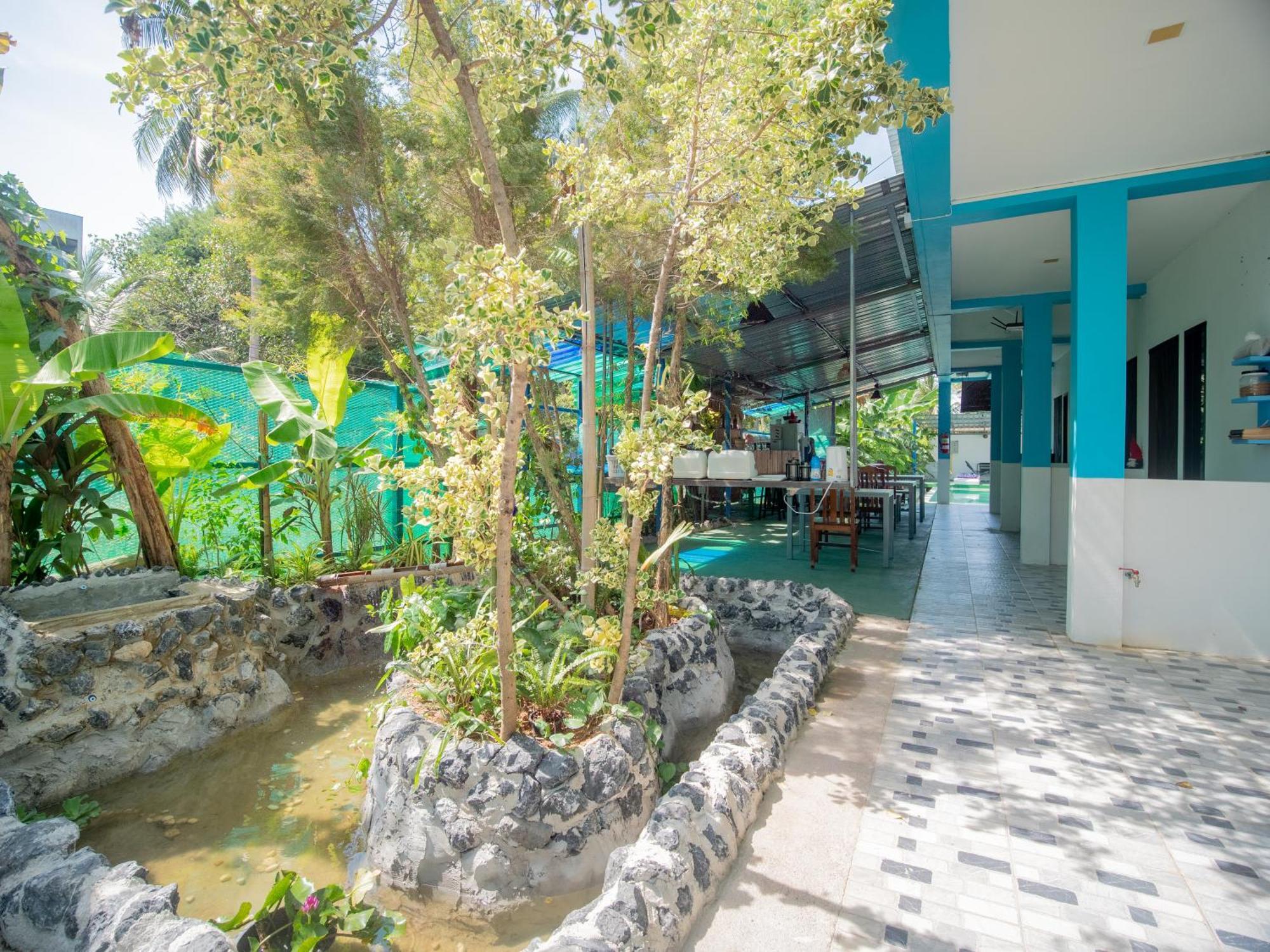 Patios Phuket Hostel Mai Khao