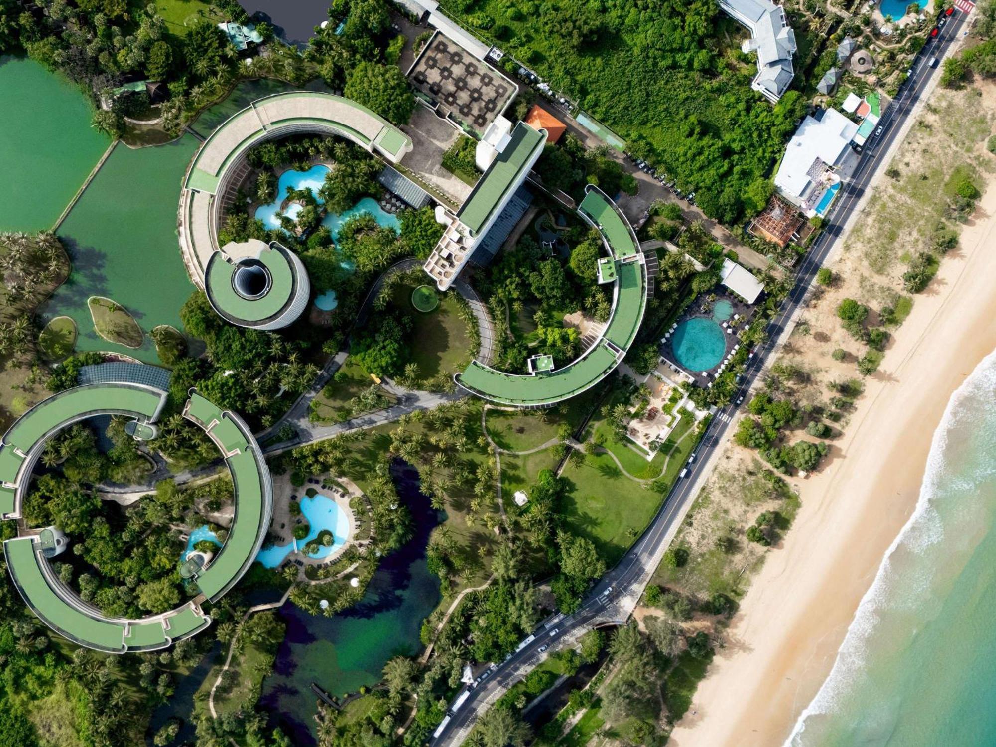 Resort Pullman Phuket Beach 5*