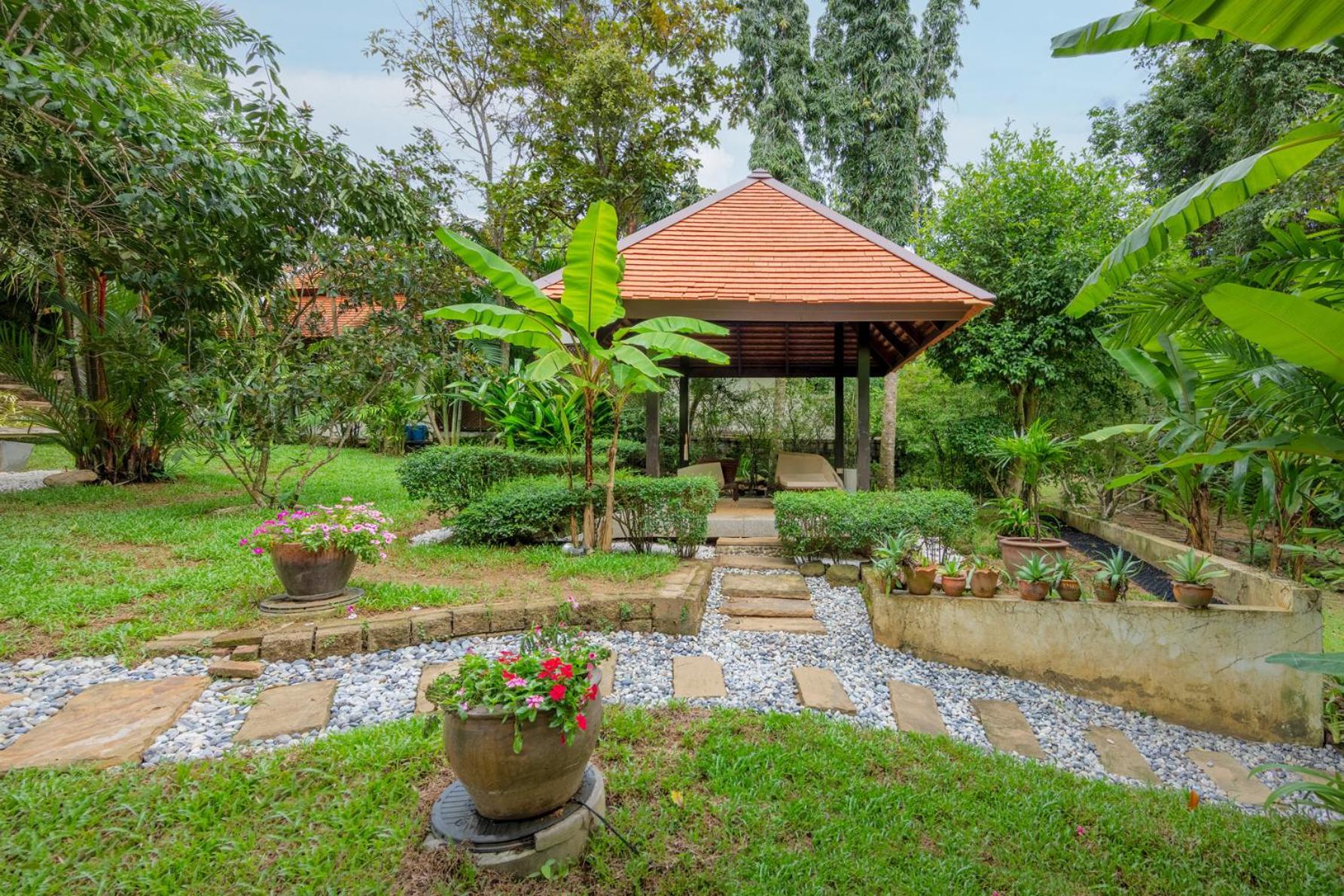 Baan Bua Estate By Tropiclook *