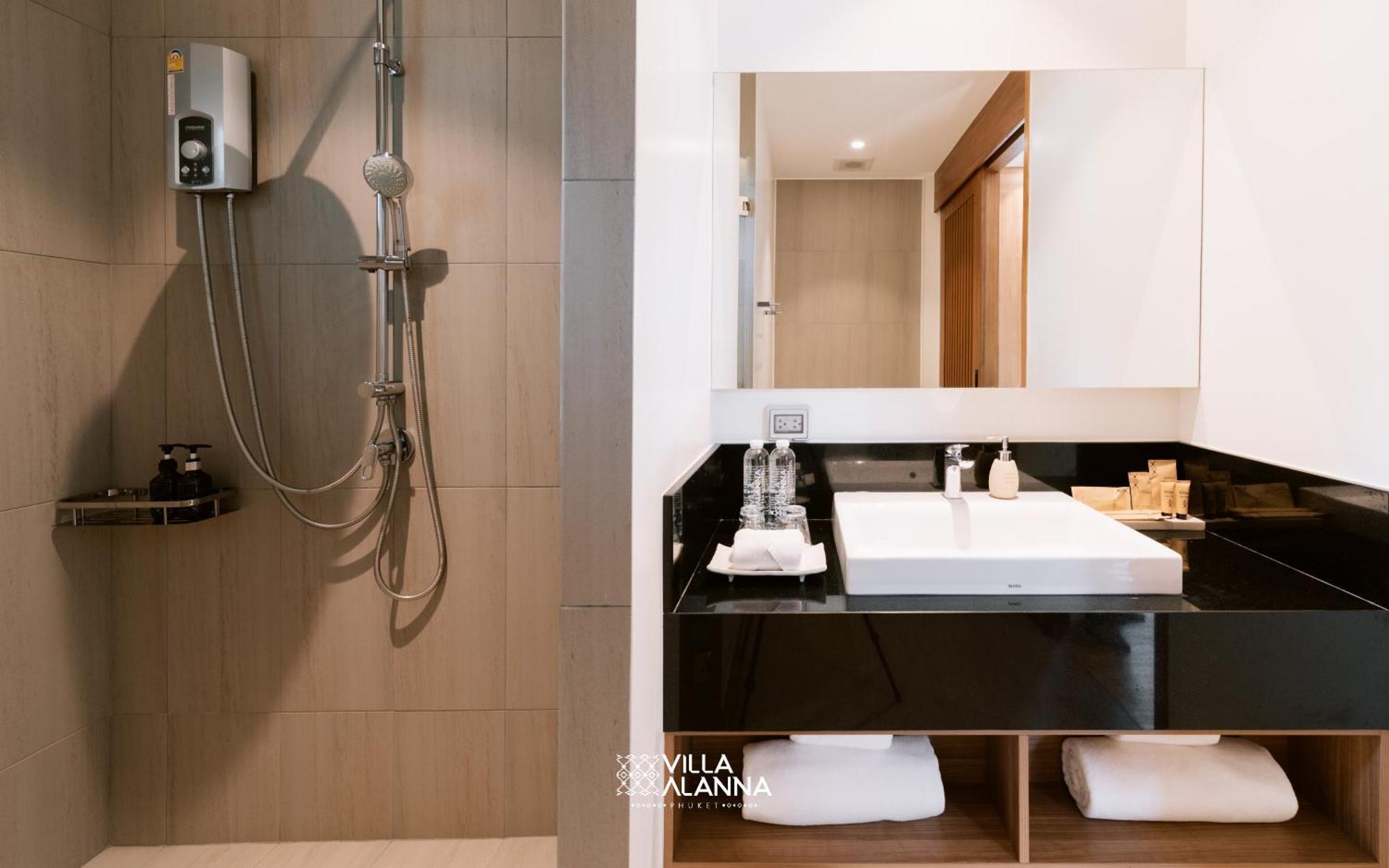 Alanna Phuket Vila Pantai Bang Tao