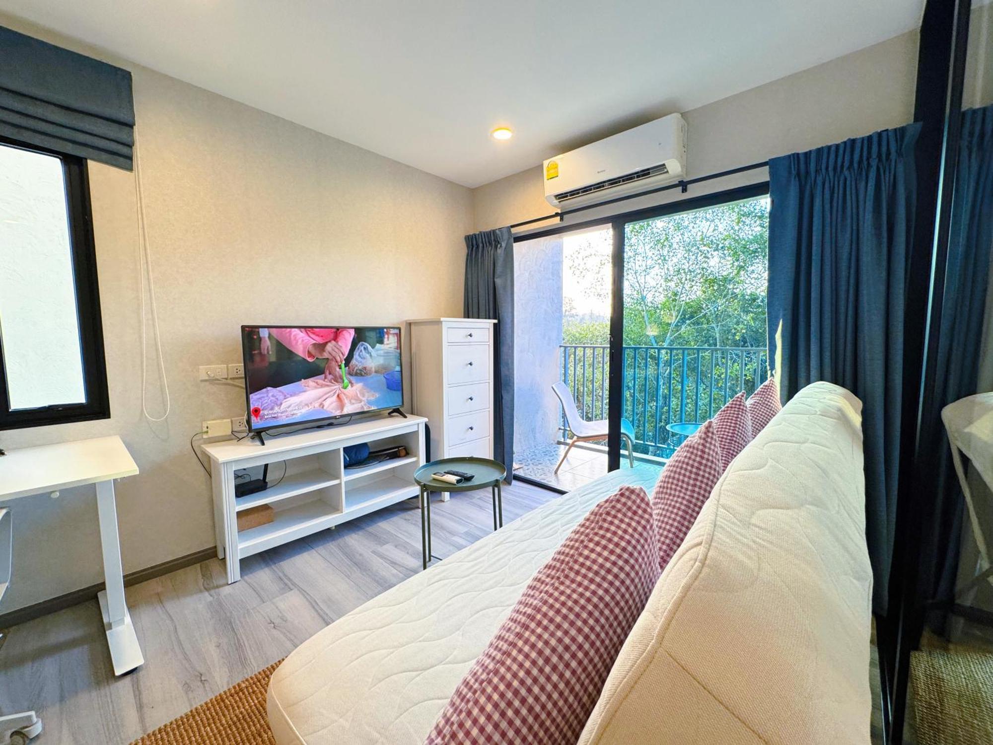 Digital Nomad Away With Pool & Gym Apartment Nai Yang
