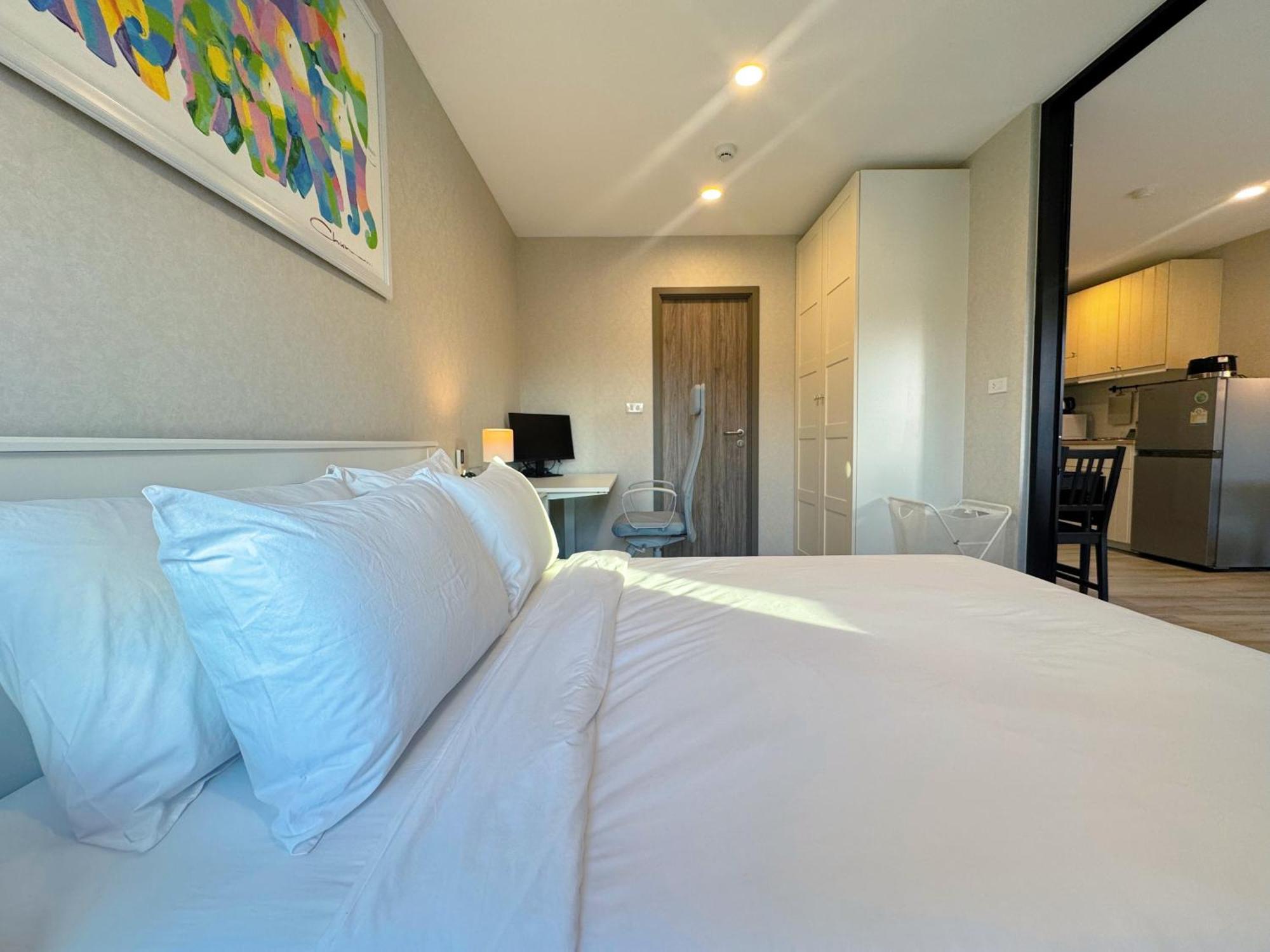 Apartment Digital Nomad Away With Pool & Gym