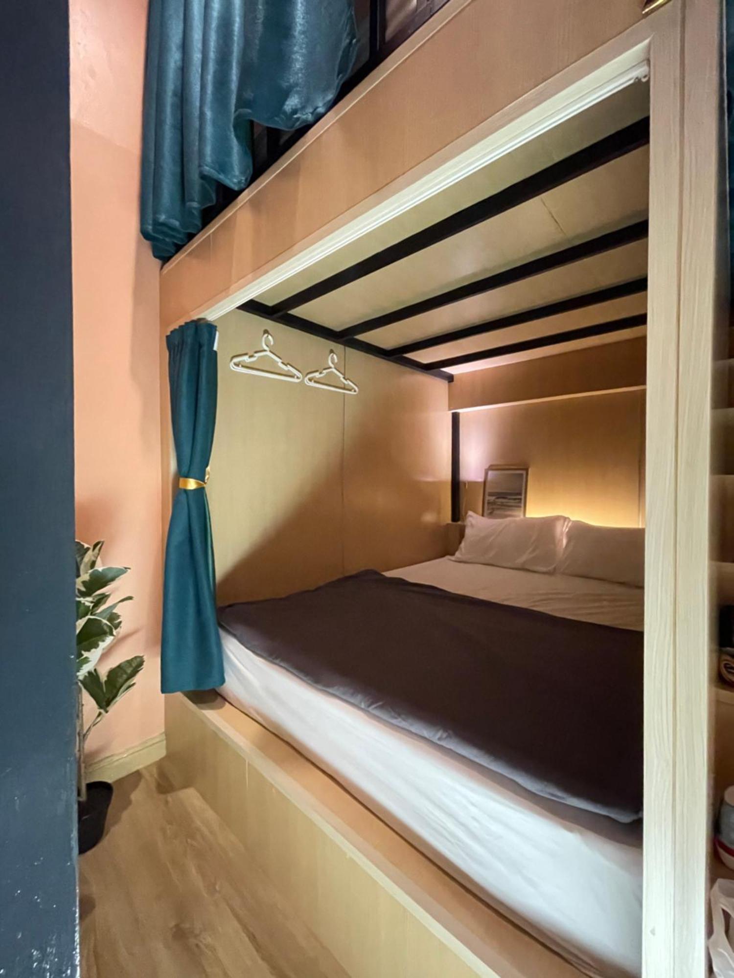 Hostel Plearn Phuket Boutique Ban Lo Long