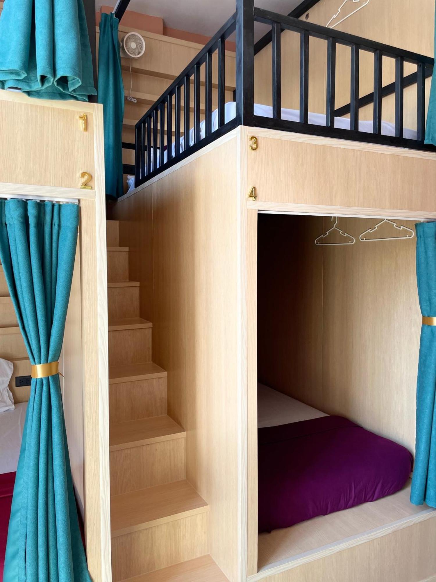 Hostel Plearn Phuket Boutique Ban Lo Long