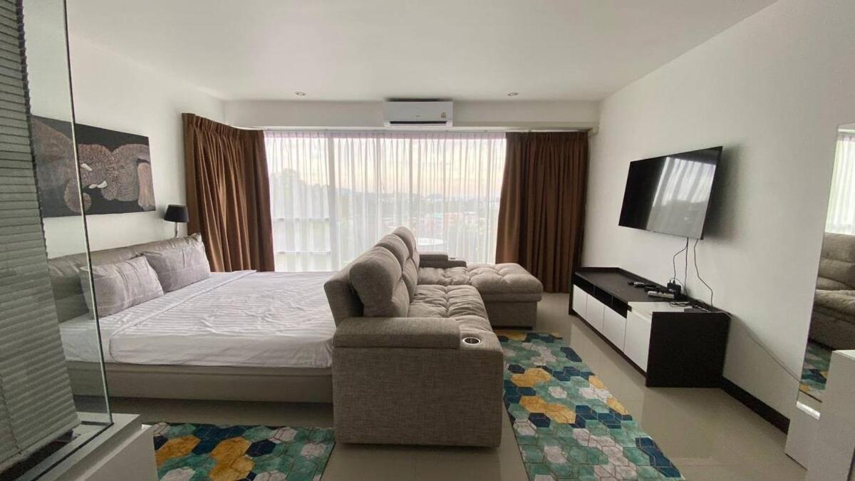 Sea View Chic