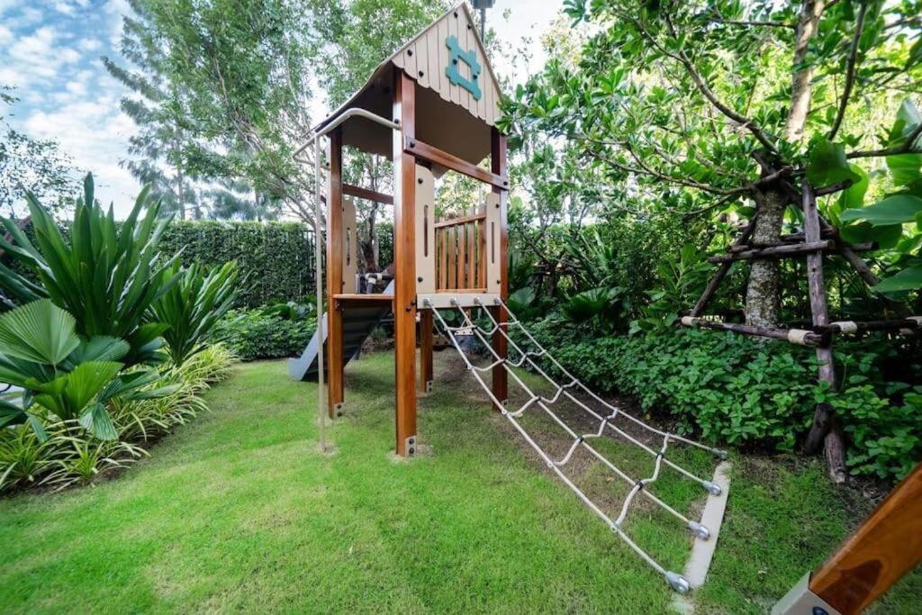New 2br Laguna Lakeside Residences Apartment