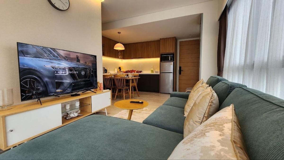 Apartment New 2br Laguna Lakeside Residences *