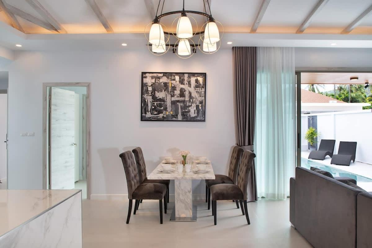 Villa New Luxury In *
