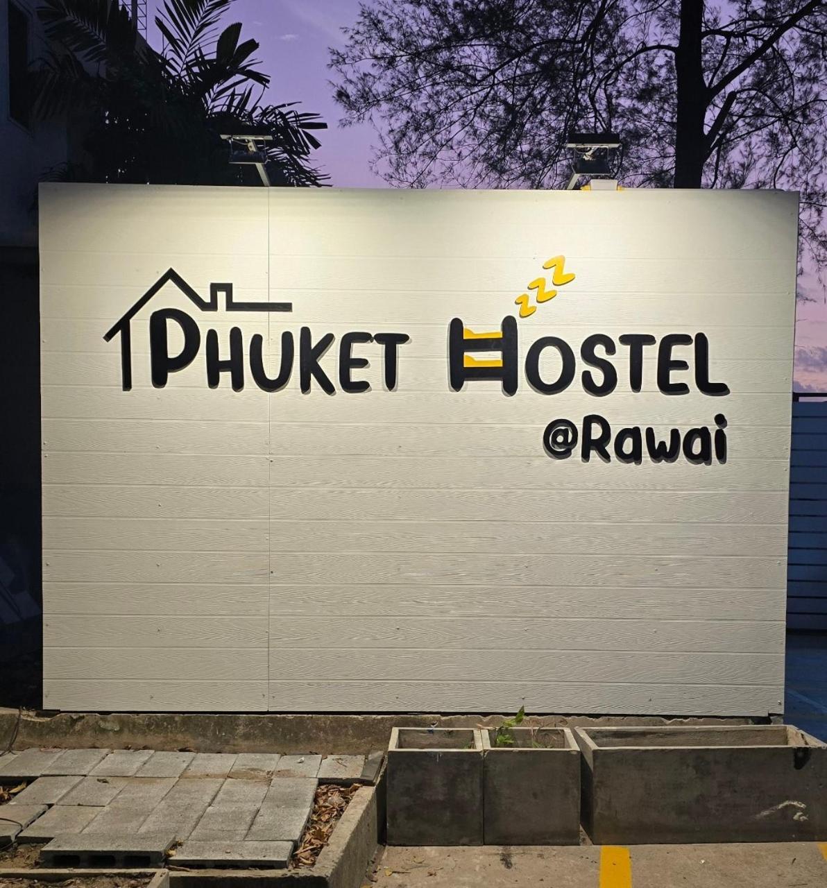 Hostel At Rawai *