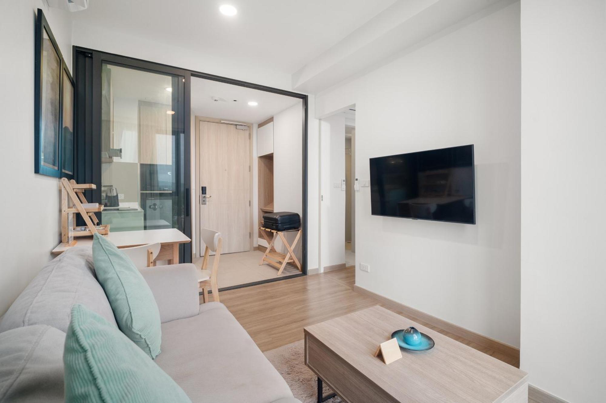 Skypark Aurora By Banyan Living Apartment *