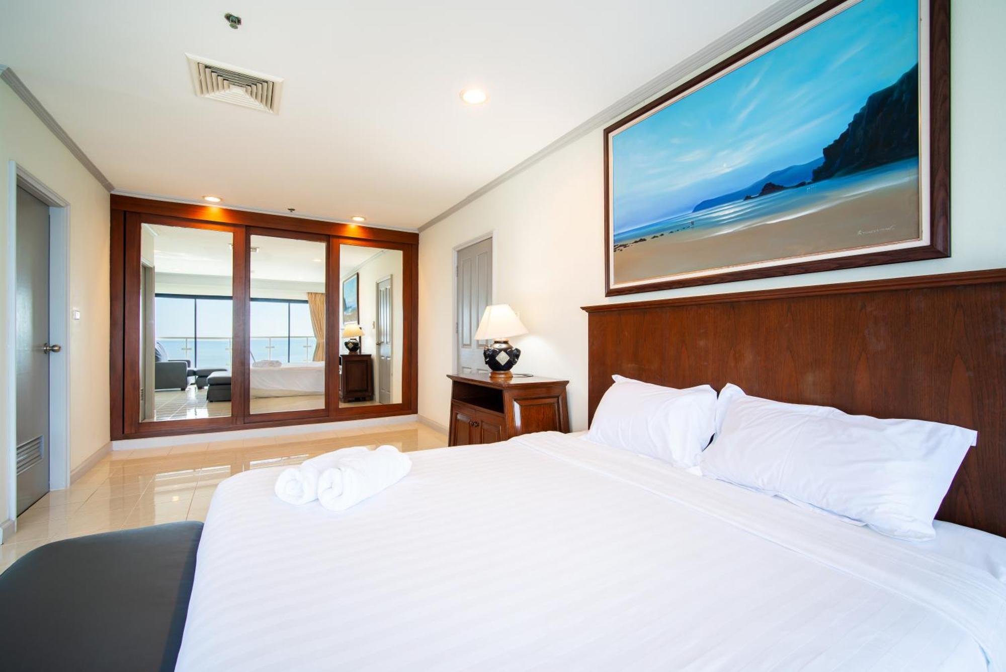 Tower Superior Seaview 3br 2402 Apartment Patong