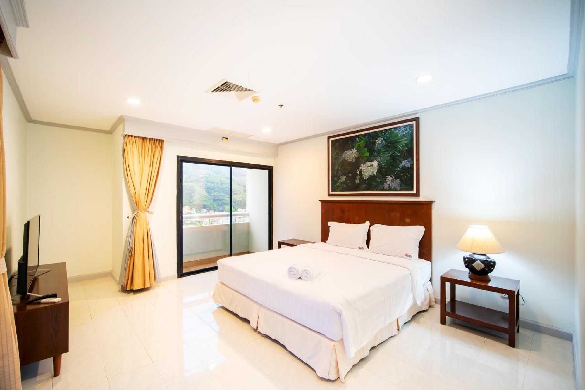 Tower Superior Seaview 3br 2402 Apartment