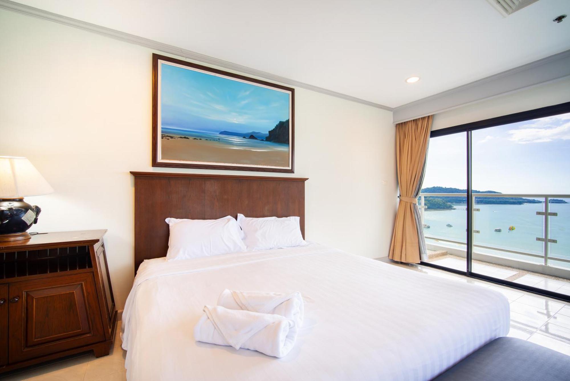 Apartment Tower Superior Seaview 3br 2402 Patong