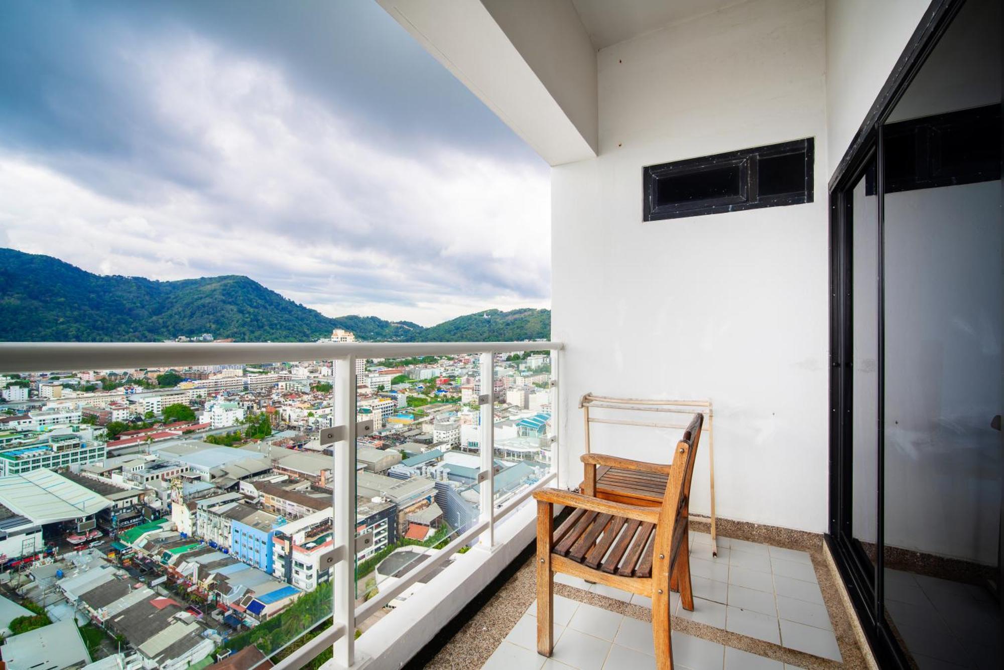 Apartment Tower Superior Seaview 3br 2402 Patong