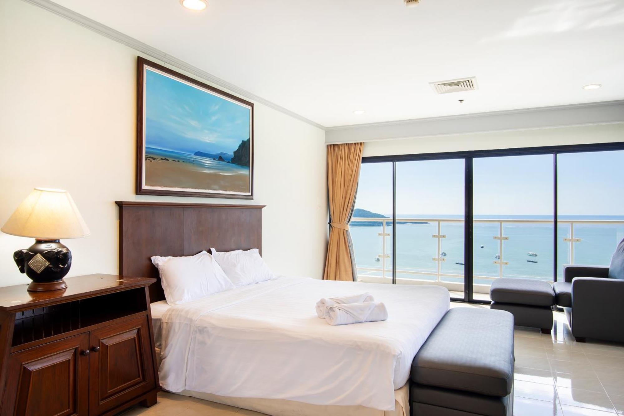 Tower Superior Seaview 3br 2402 Apartment Patong