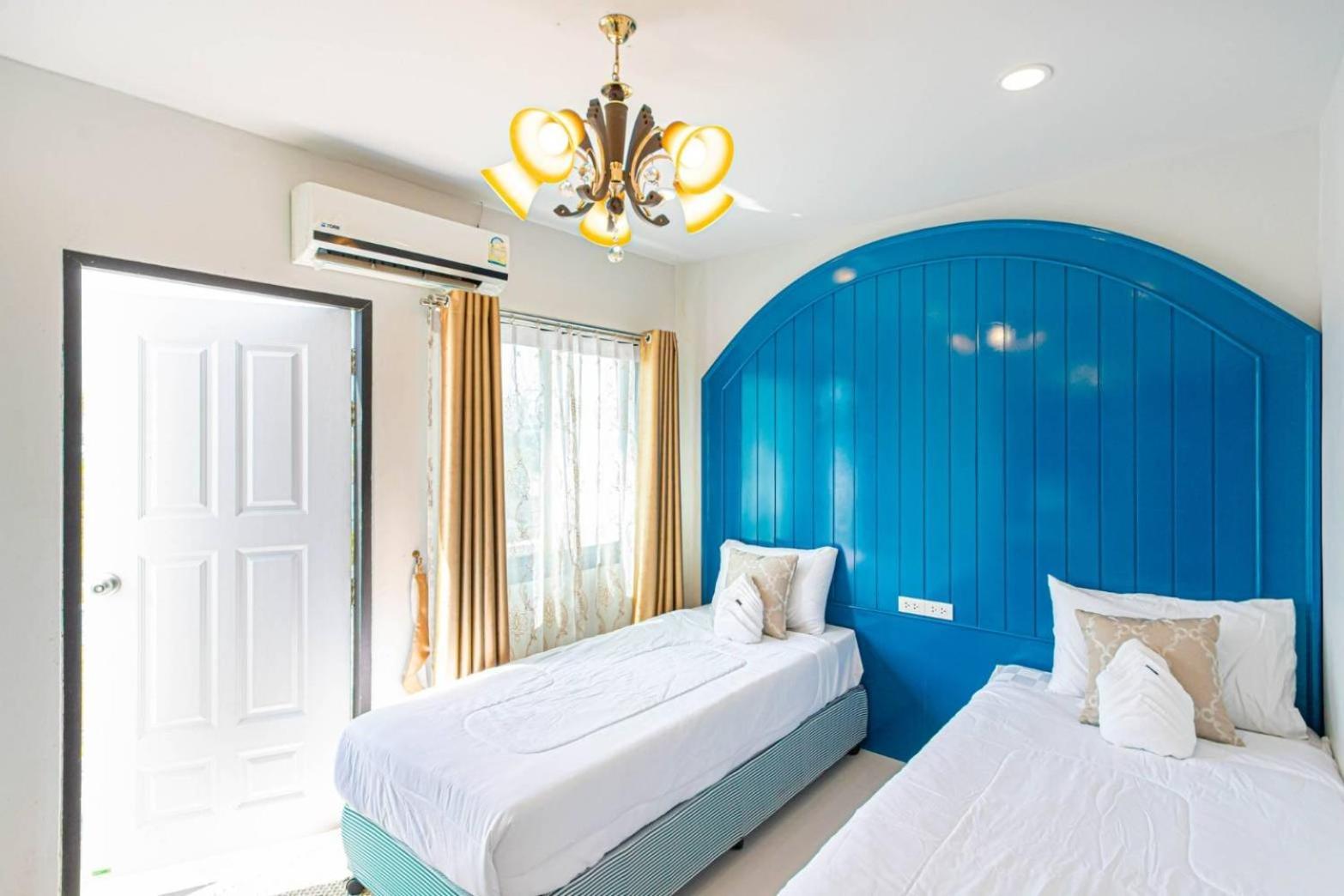 Hostel In *