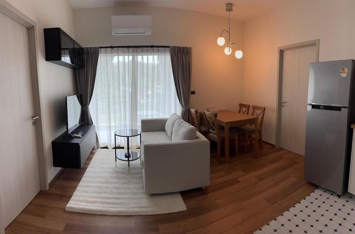 Title Halo, 2 Bedrooms Apartment