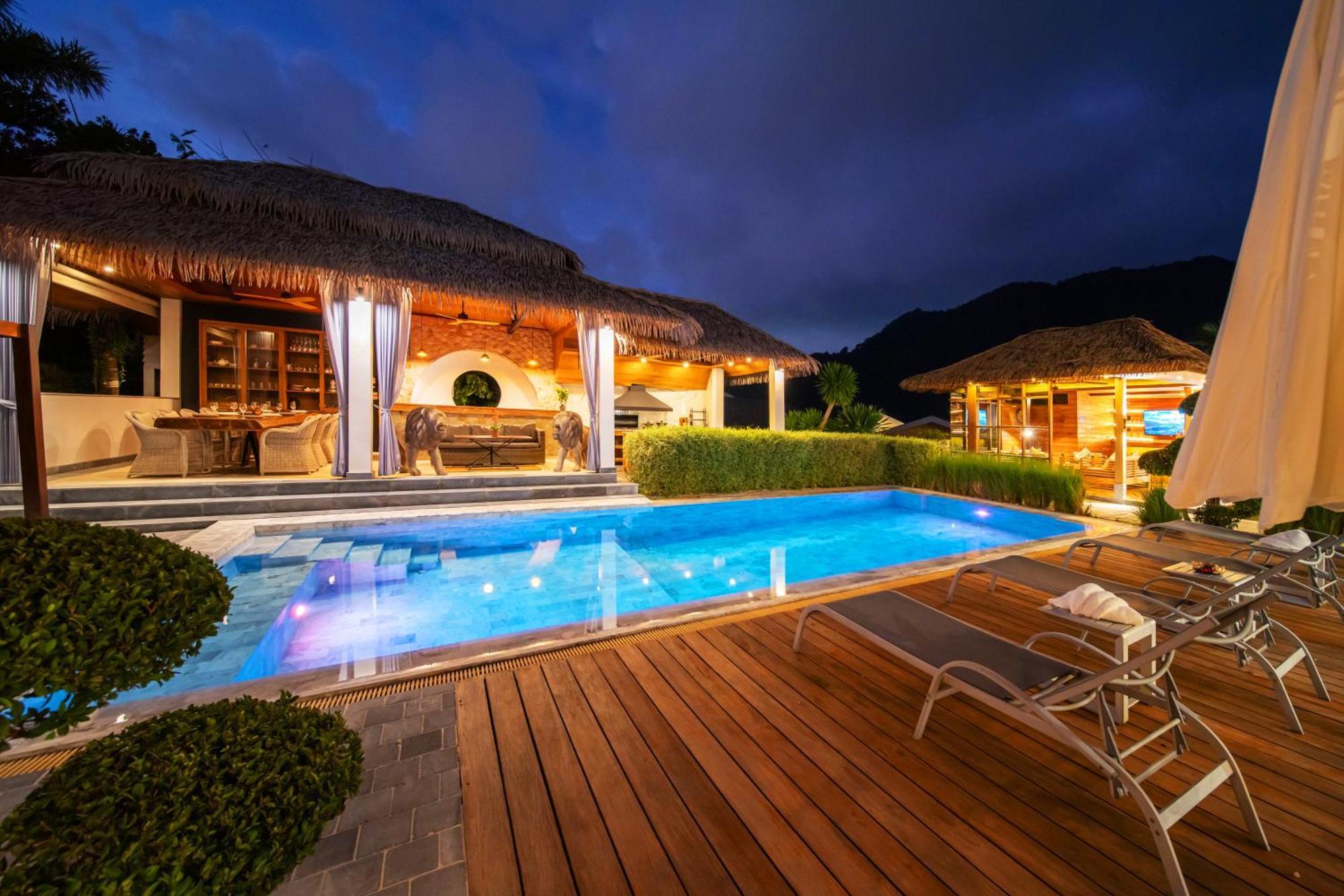 1000 Sqm New Luxury 4 Bedroom Pool Extra Large Space Amazing Sunset *