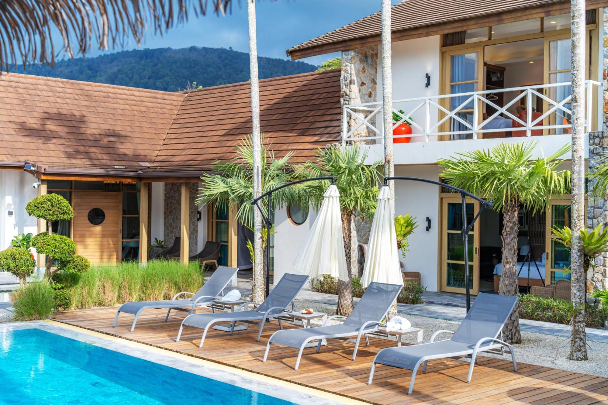 1000 Sqm New Luxury 4 Bedroom Pool Extra Large Space Amazing Sunset Villa