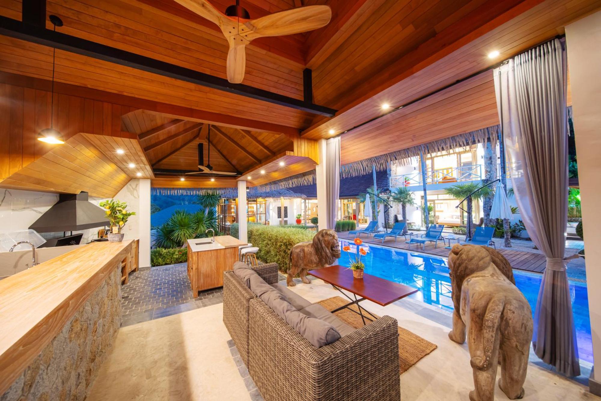 1000 Sqm New Luxury 4 Bedroom Pool Extra Large Space Amazing Sunset *