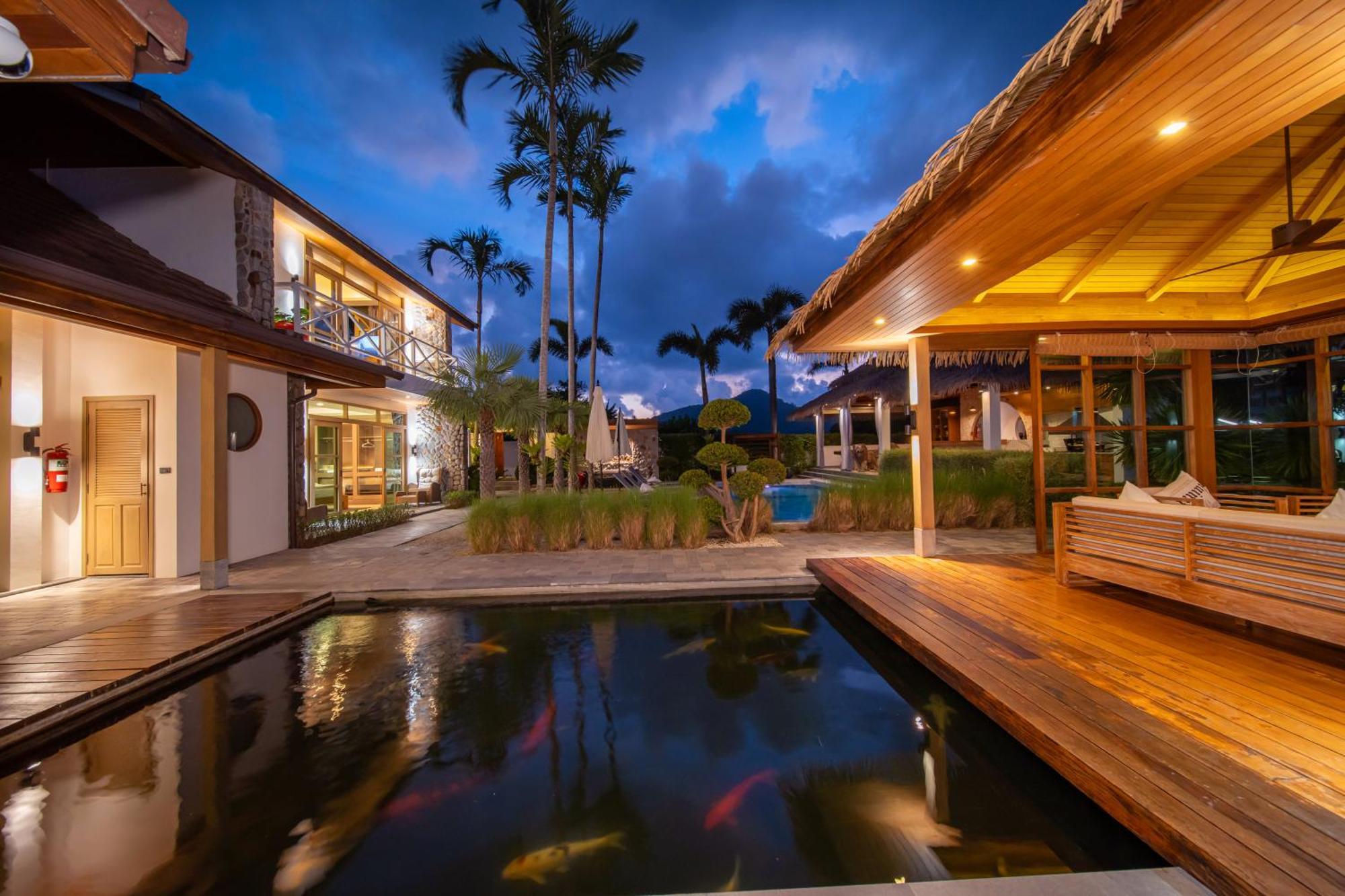 Villa 1000 Sqm New Luxury 4 Bedroom Pool Extra Large Space Amazing Sunset Kamala Beach