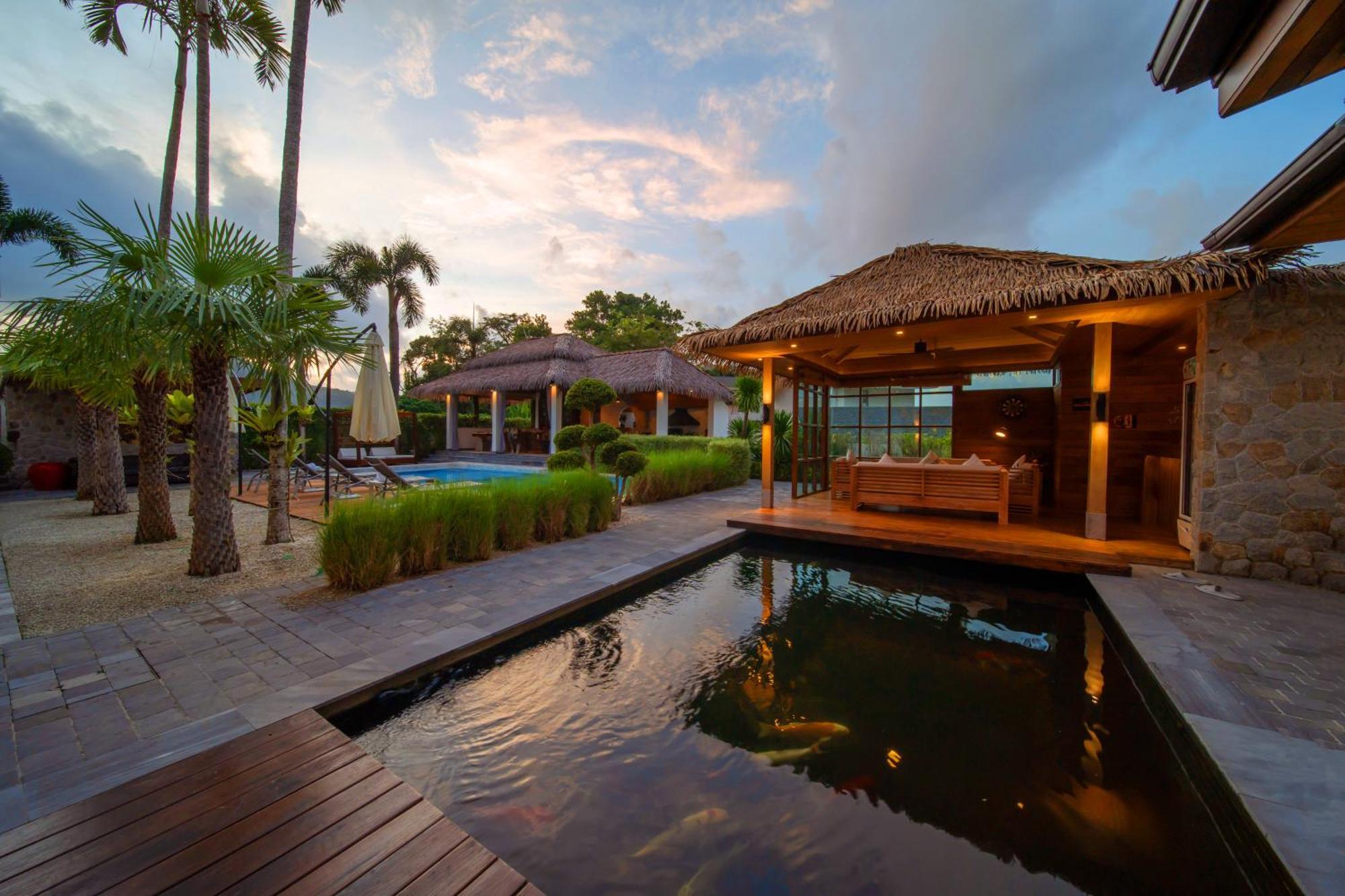 Villa 1000 Sqm New Luxury 4 Bedroom Pool Extra Large Space Amazing Sunset *