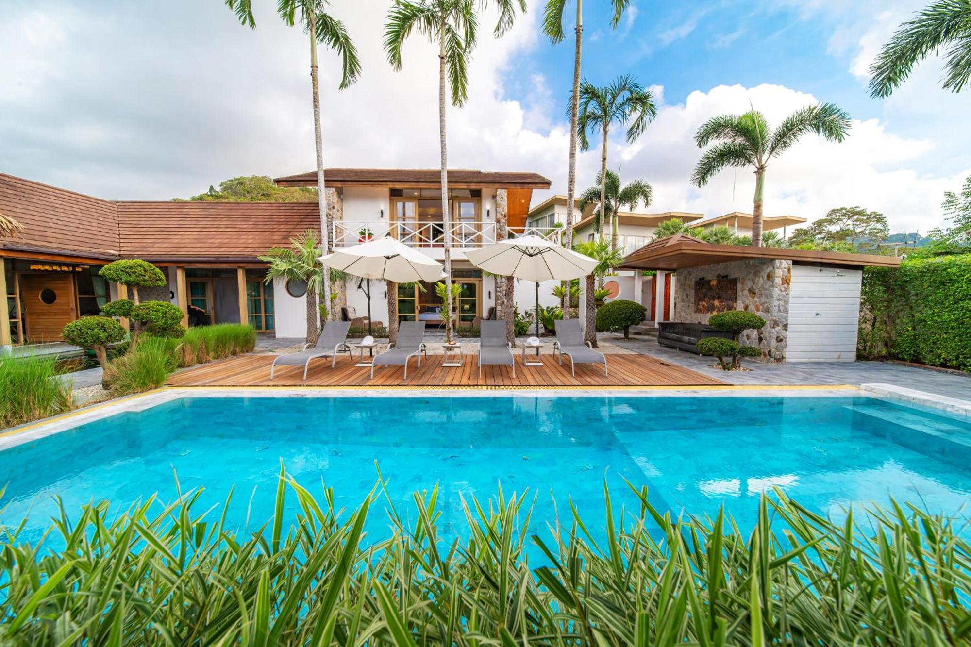 1000 Sqm New Luxury 4 Bedroom Pool Extra Large Space Amazing Sunset Villa