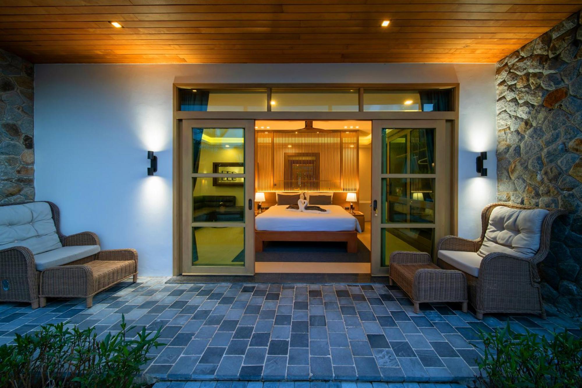 1000 Sqm New Luxury 4 Bedroom Pool Extra Large Space Amazing Sunset Villa