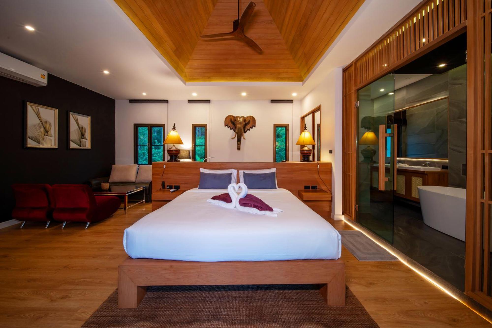 1000 Sqm New Luxury 4 Bedroom Pool Extra Large Space Amazing Sunset Villa Kamala Beach