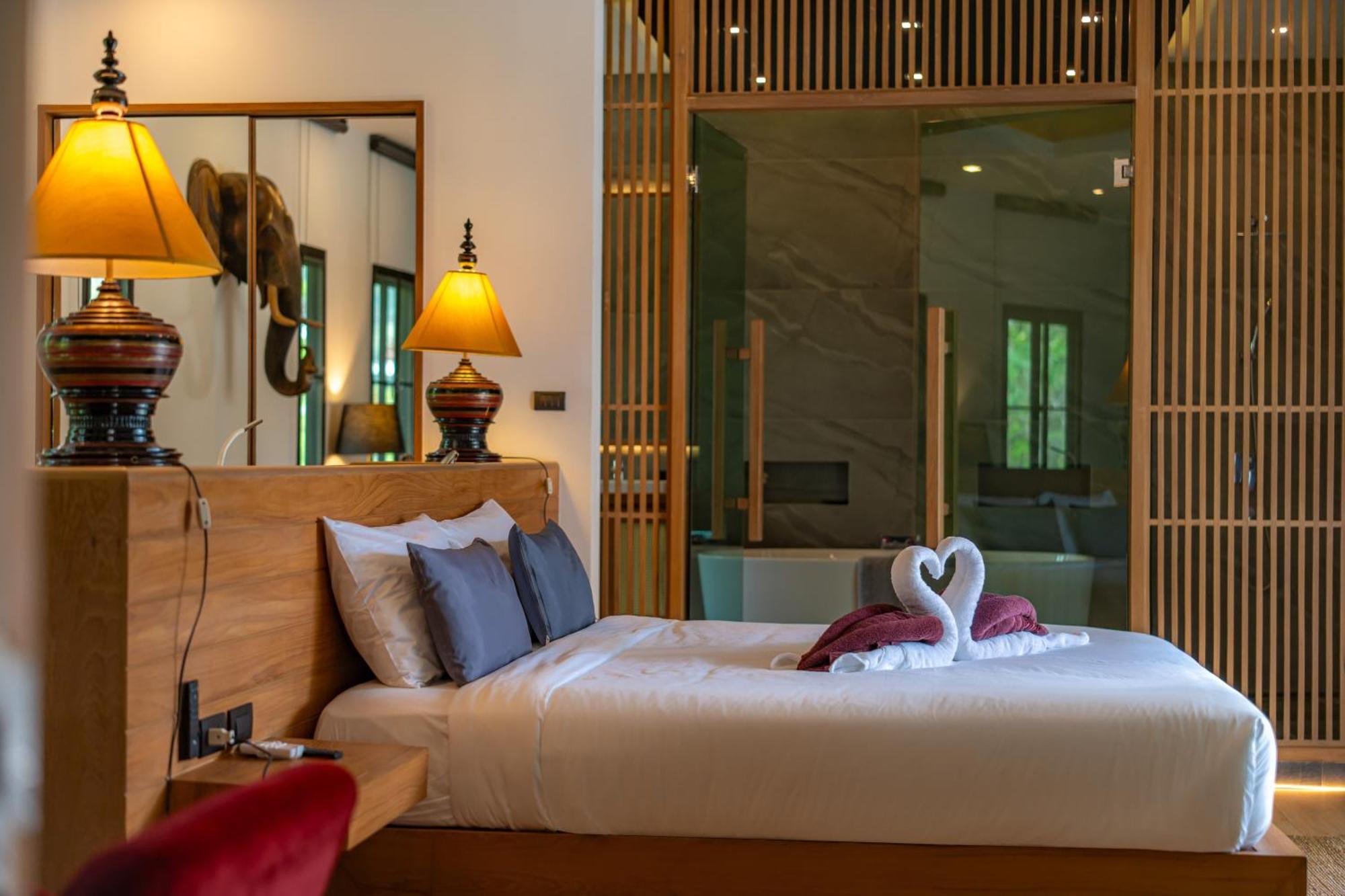 1000 Sqm New Luxury 4 Bedroom Pool Extra Large Space Amazing Sunset Villa *