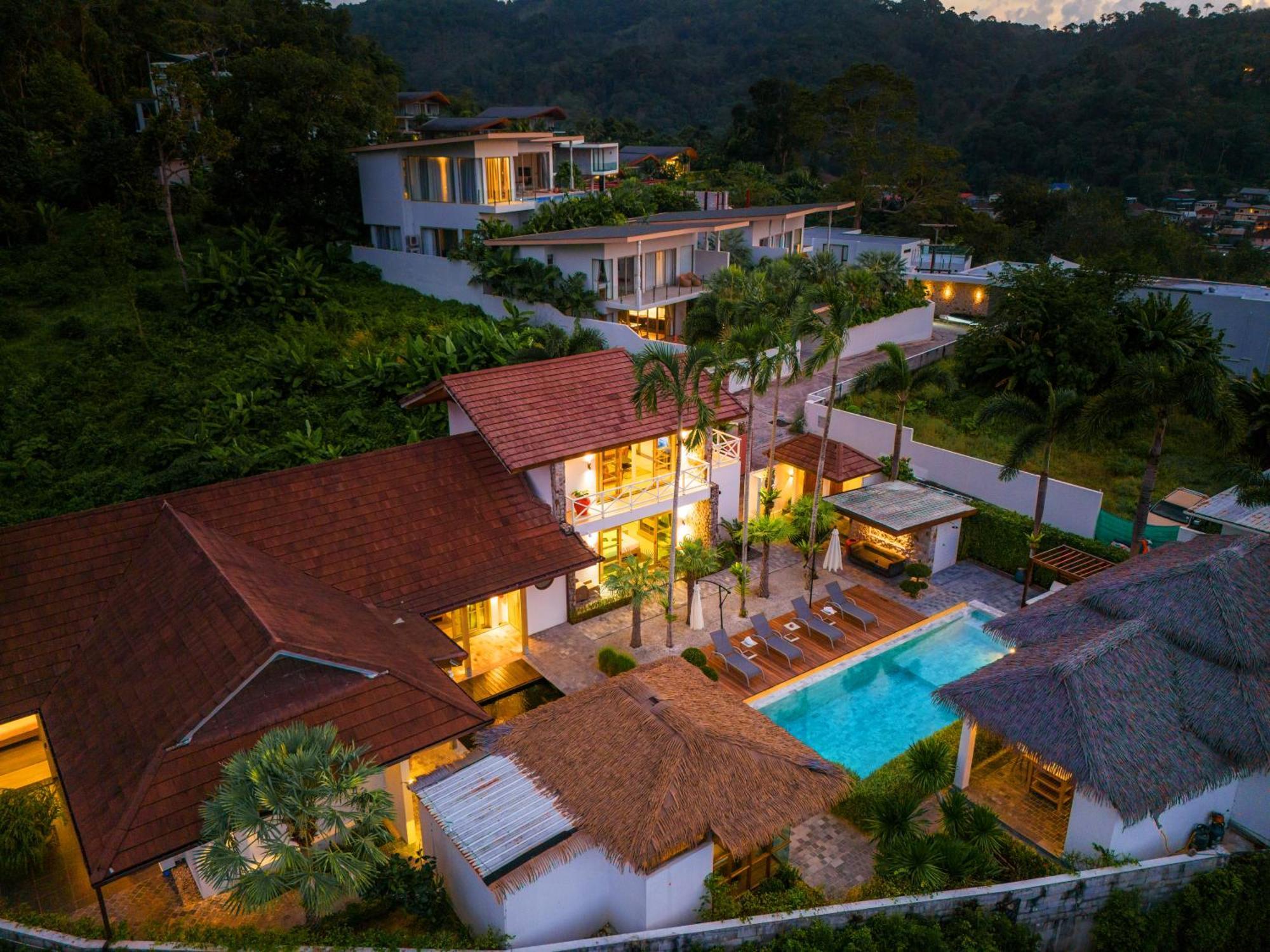 Villa 1000 Sqm New Luxury 4 Bedroom Pool Extra Large Space Amazing Sunset Kamala Beach