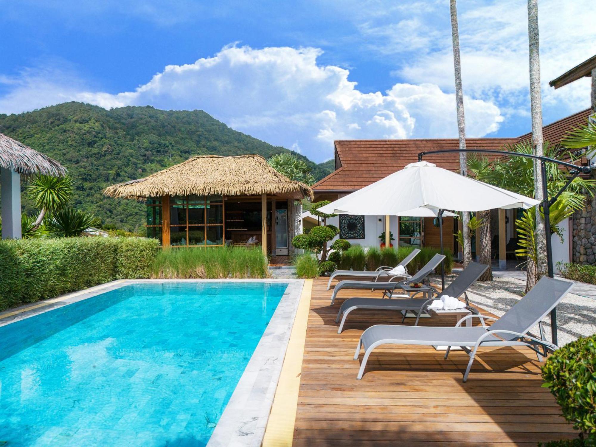 Villa 1000 Sqm New Luxury 4 Bedroom Pool Extra Large Space Amazing Sunset *