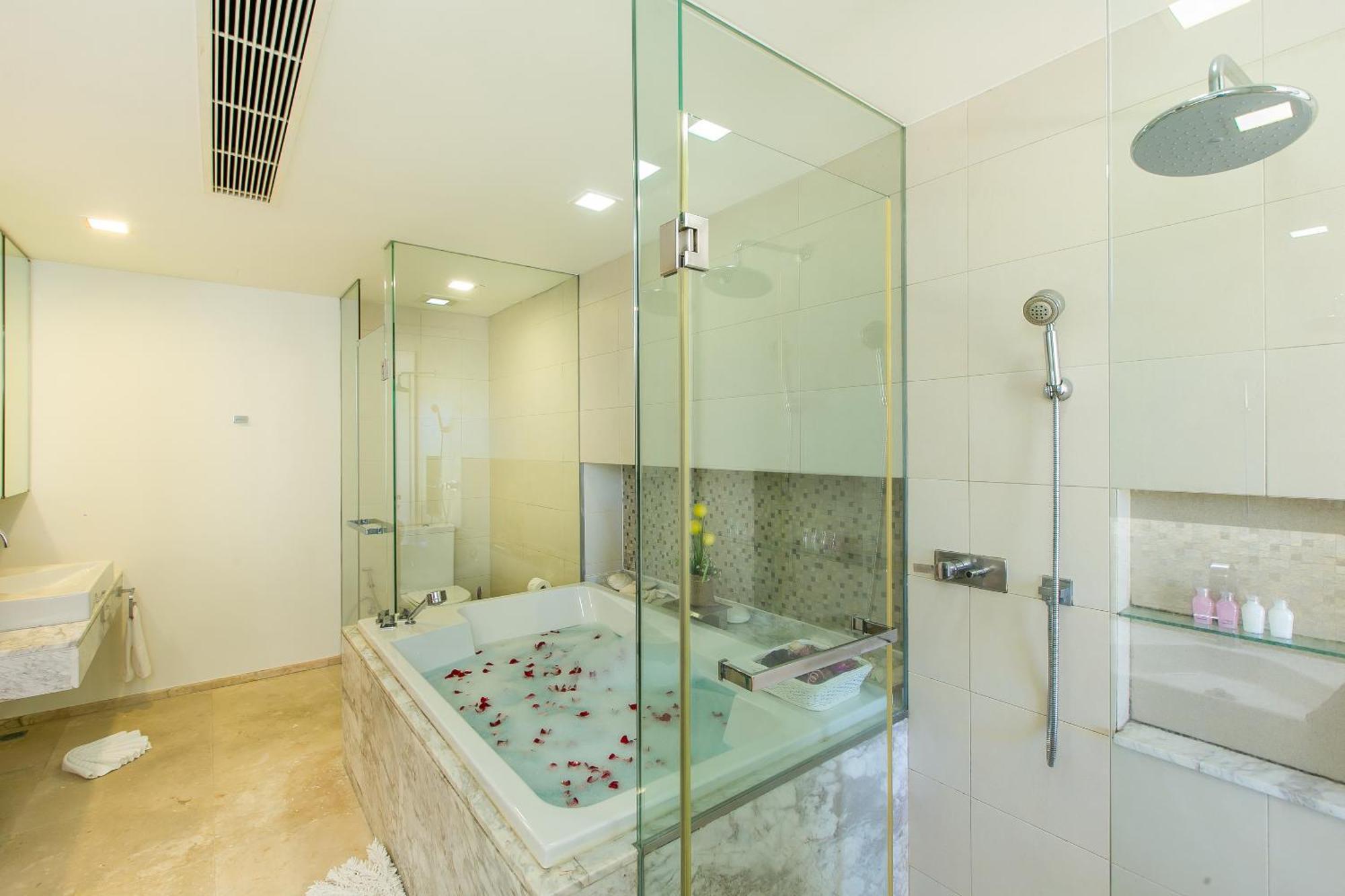 The Heights Penthouse Ocean View A11 Near *